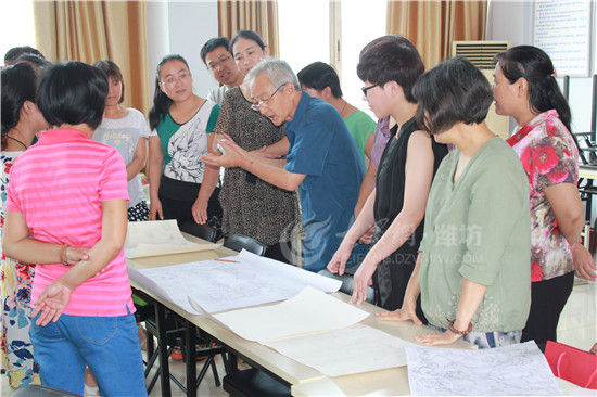 临朐引导着力打造手绘年画基地 发展传统文化